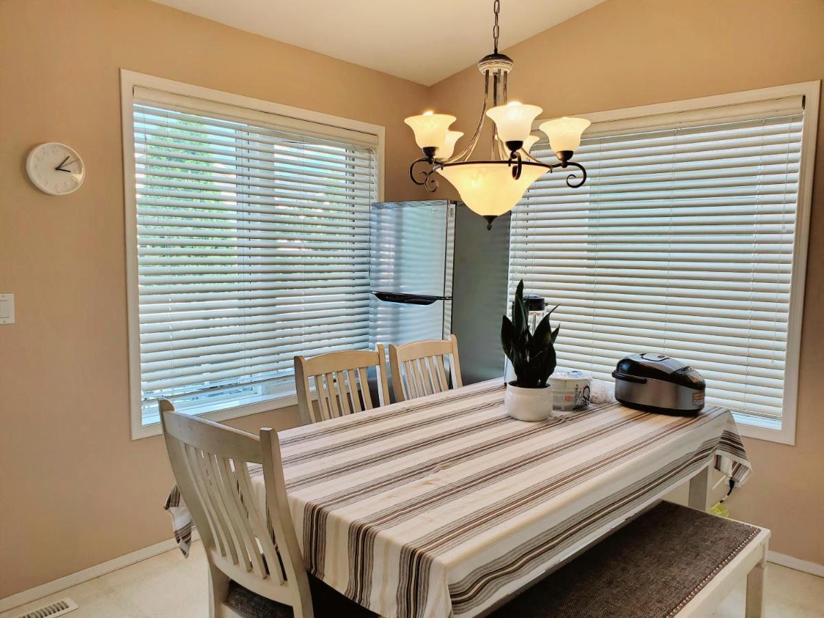 Saskatoon Lashyn Cove Homestay Dış mekan fotoğraf